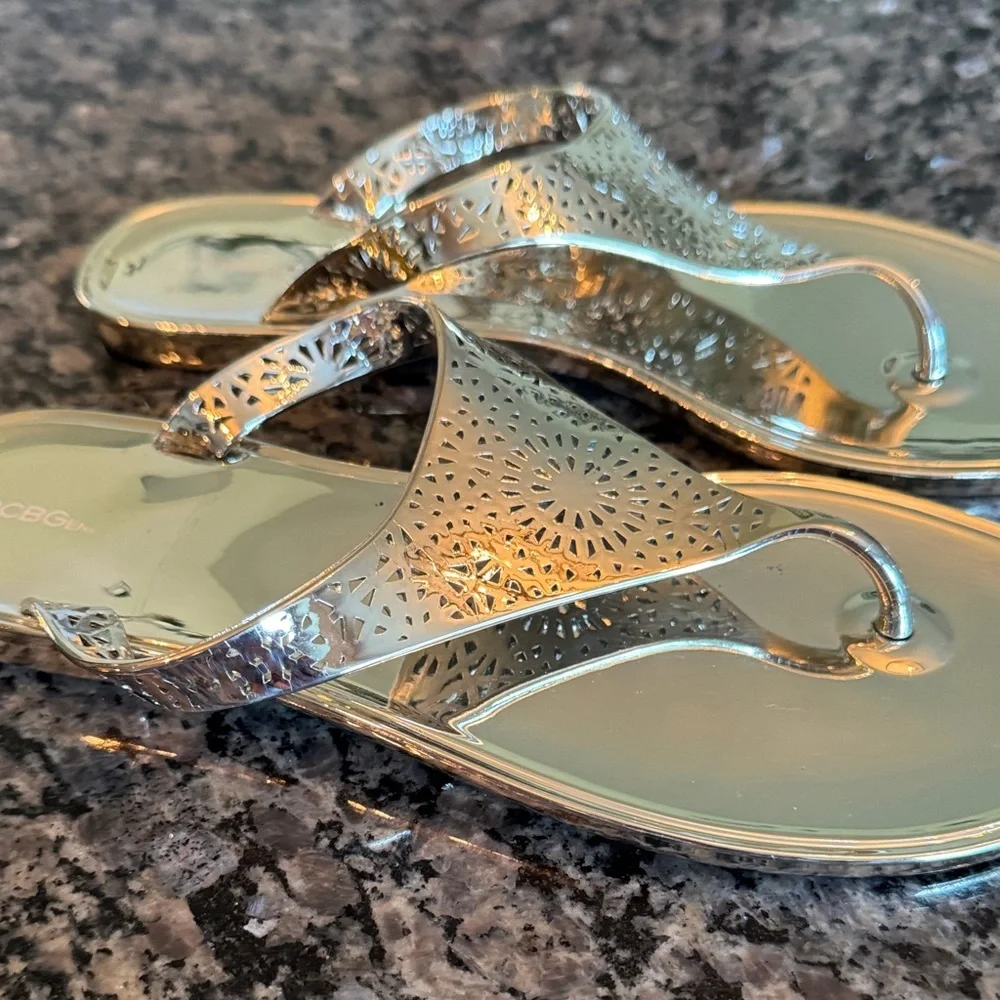 BCBGeneration Gold Cutout Sandals EUC 7 - Picture 4 of 10